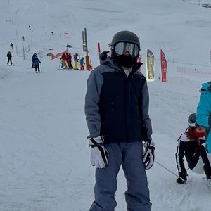 Ski/Snowboarding jacket size 14 Boys . Practically new. Only worn few times.